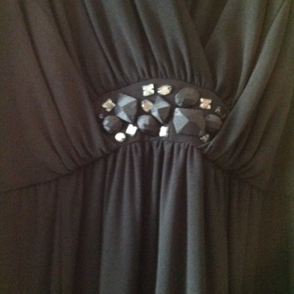 BLACK JEWELED DRESS - SIZE 12 - Picture 4 of 4
